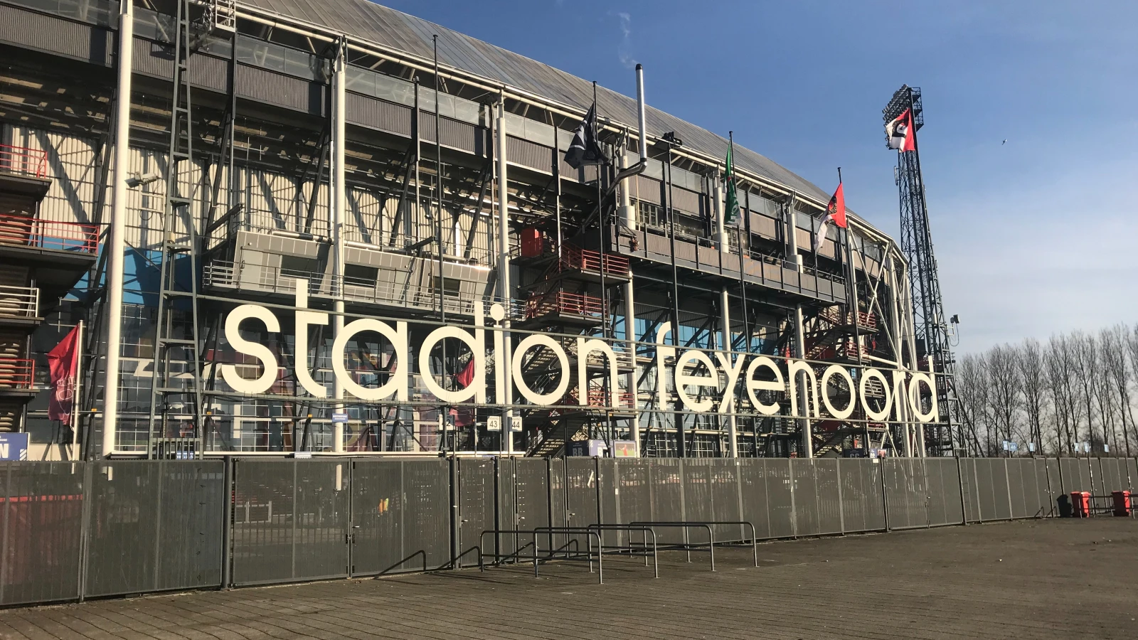 Raadsleden kritisch op omstreden Kuip-deal, deal op losse schroeven