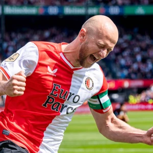 Feyenoord wint overtuigend van Excelsior Rotterdam en sluit seizoen goed af