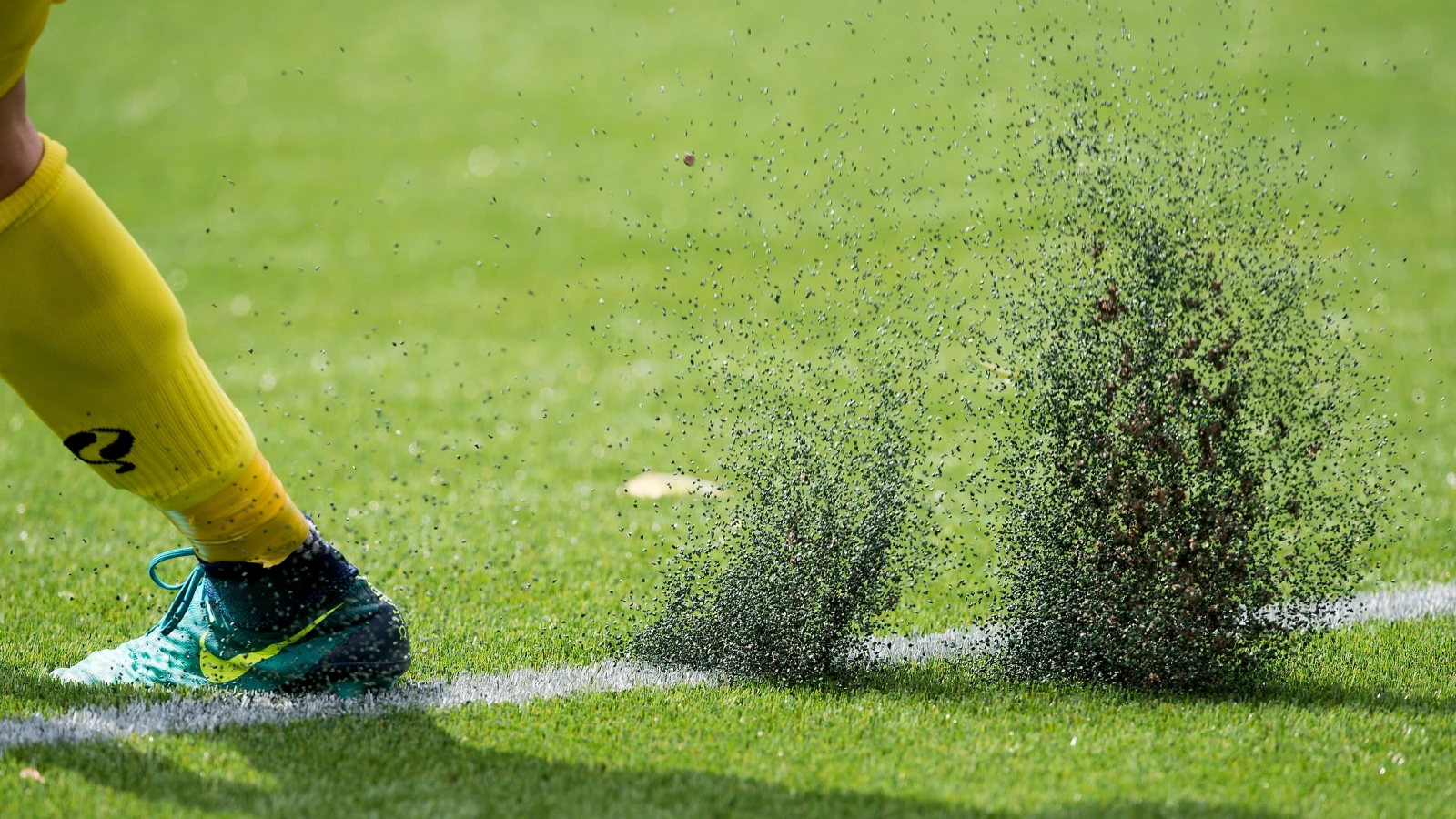 Spelen op kunstgras in de Eredivisie vanaf seizoen 2025-2026 verleden tijd