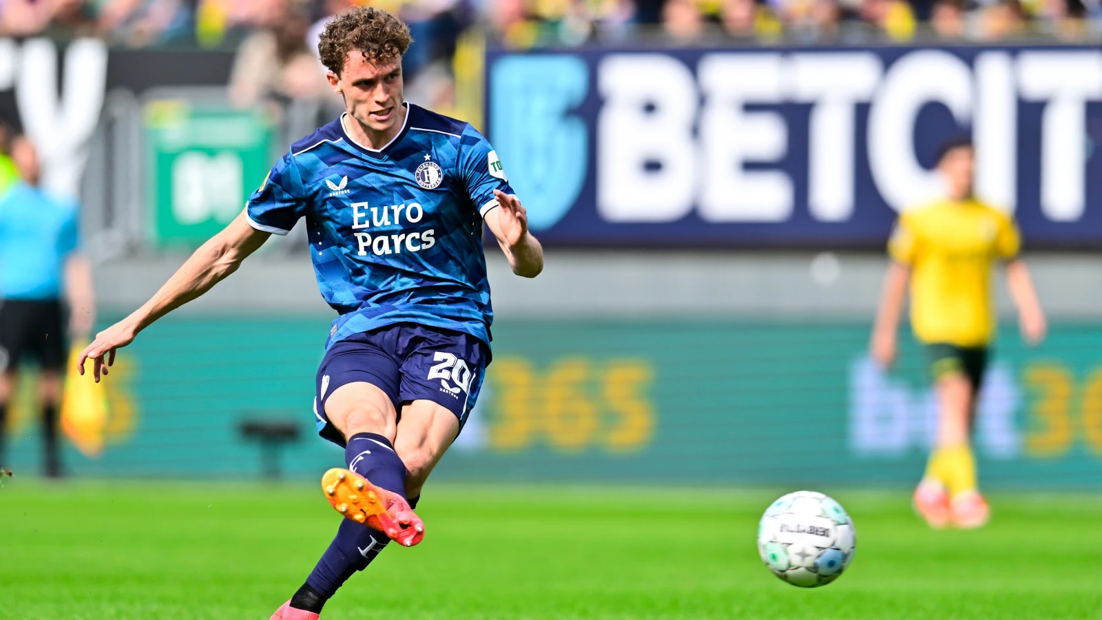 'Wieffer voert gesprekken met diverse clubs'