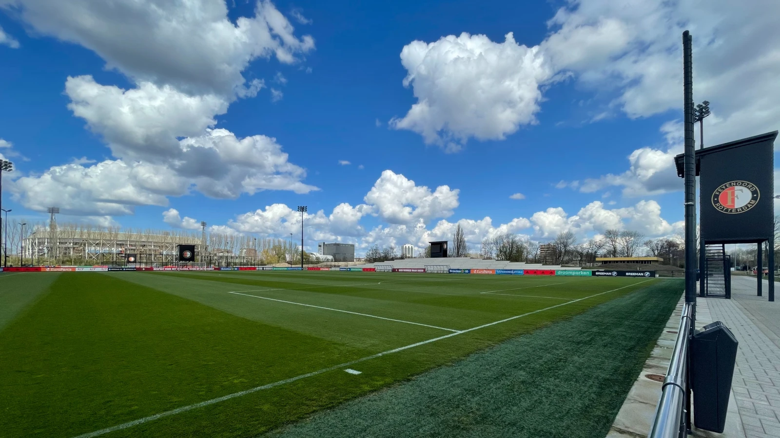 Feyenoord O15 kampioen na winst op FC Utrecht O15