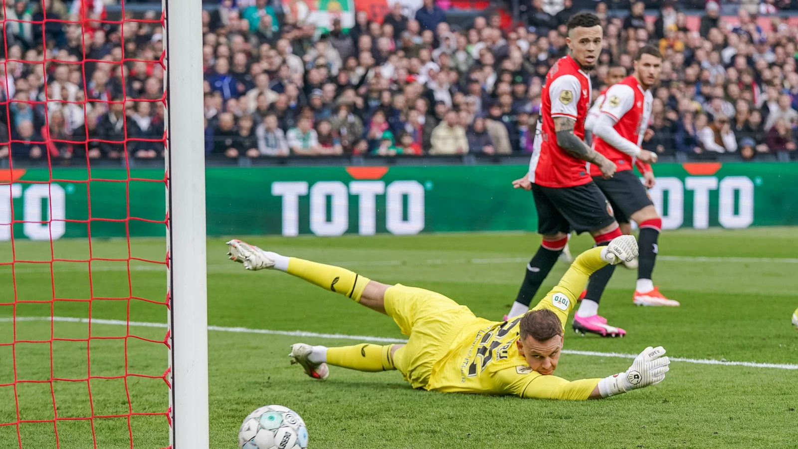 'Drie clubs geïnteresseerd in Wellenreuther'
