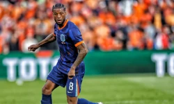 Wijnaldum positief over aanstelling Slot bij Liverpool FC