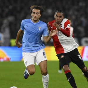 'Lazio heeft Stengs op de korrel, Feyenoord noemt vraagprijs'