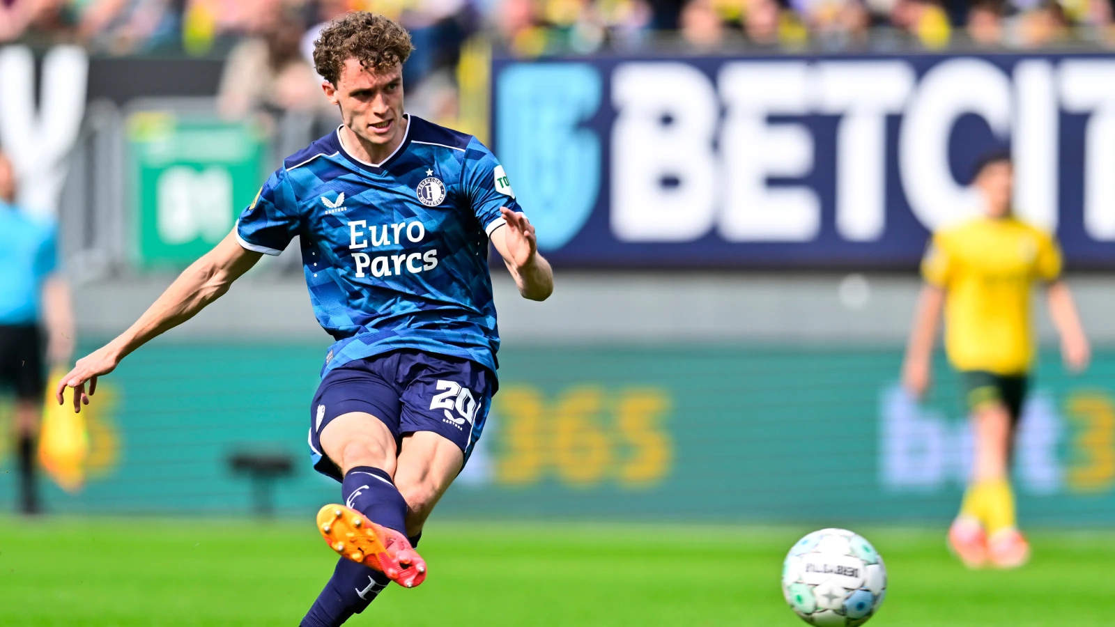 'AC Milan wil eigen speler betrekken in deal voor Wieffer'