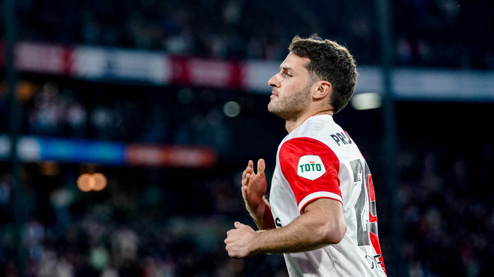 'Clubwatcher Tottenham Hotspur FC ontkent interesse in Gimenez'