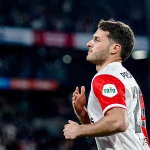 'Clubwatcher Tottenham Hotspur FC ontkent interesse in Gimenez'