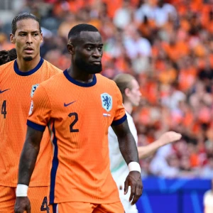 Nederland treft Roemenië in de achtste finale