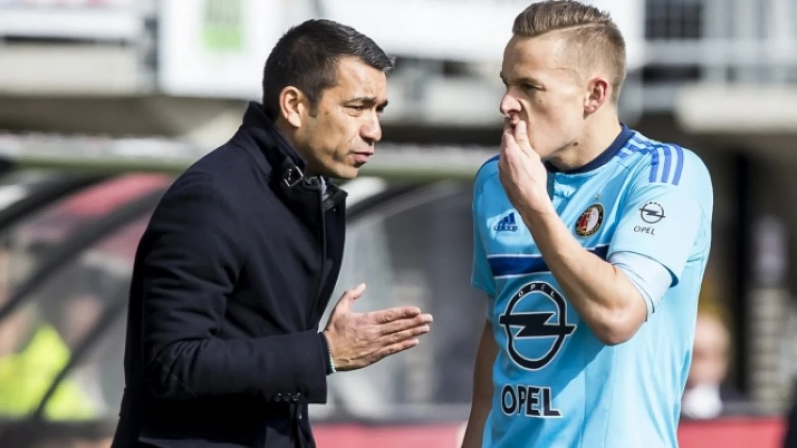 Van Bronckhorst: 'Achteraf is het makkelijk praten'