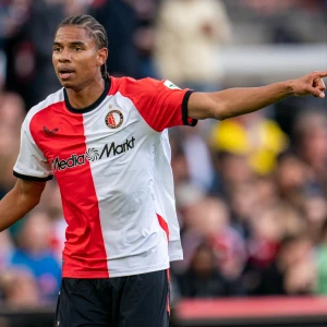'SS Lazio Roma meldt zich opnieuw voor Stengs: ook ruildeal mogelijk'