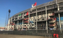 De Kuip terug in bekende voetbalgame