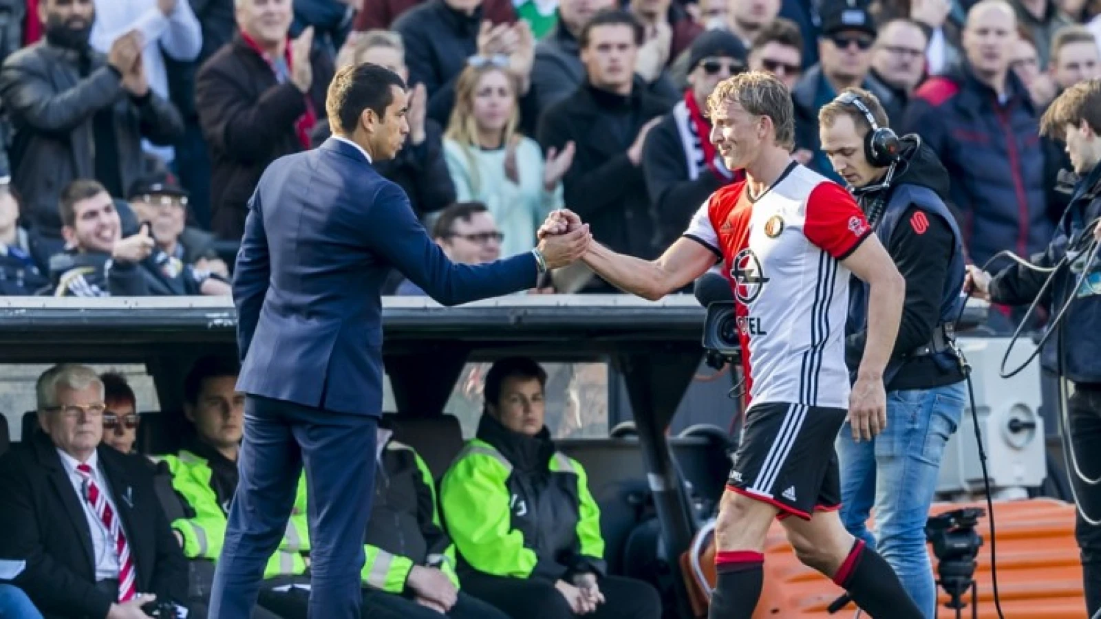 Van Bronckhorst: 'Dan kan dat echt een kracht voor ons zijn'