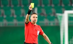 Wedstrijd tussen Feyenoord en RB Salzburg onder leiding van Donatas Rumšas