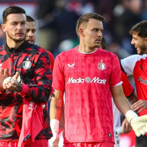 Telegraaf kopt: 'Keeperssoap bij Feyenoord draait nog even door'