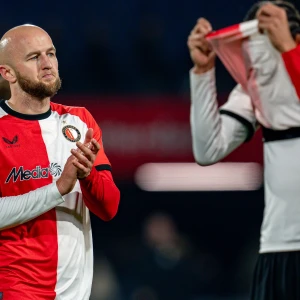 STAND | Feyenoord wint niet en ziet concurrentie uitlopen