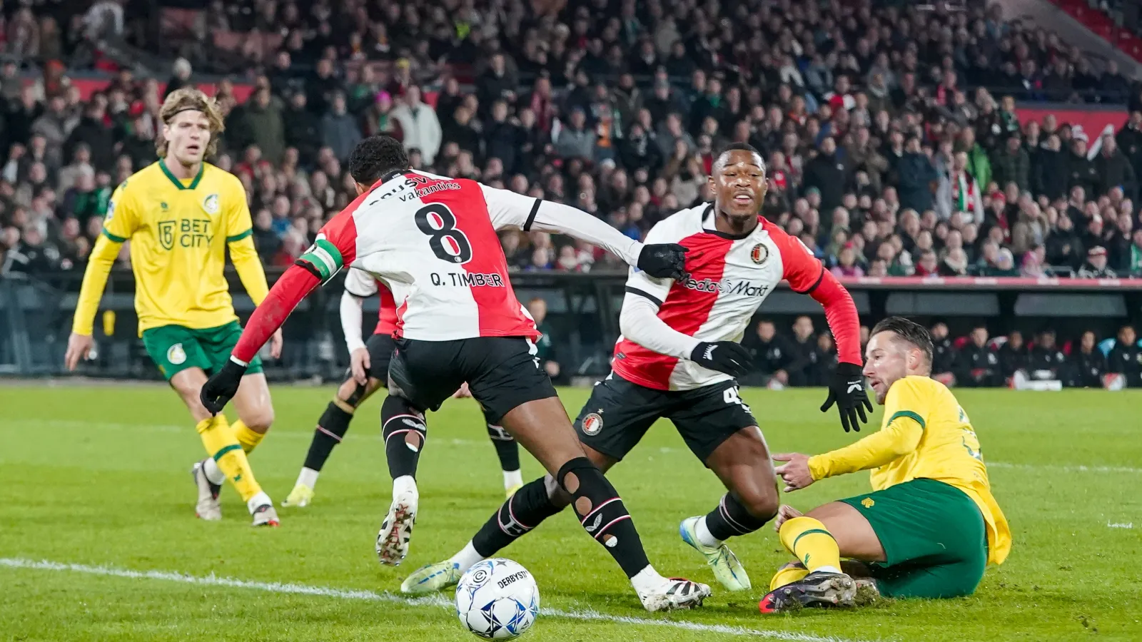 'Vier doelpunten; dat mag bij een topclub toch iets meer zijn'