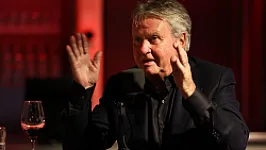 Hiddink: 'Het gaat bij Feyenoord ook op en af'