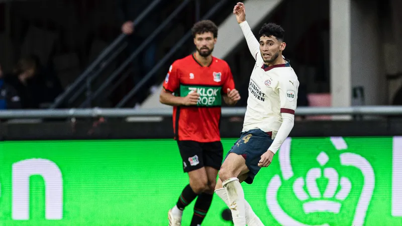EREDIVISIE | Concurrenten om de bovenste plekken verspelen punten