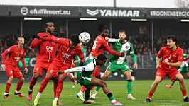 DE TEGENSTANDER | Tegen beter weten in