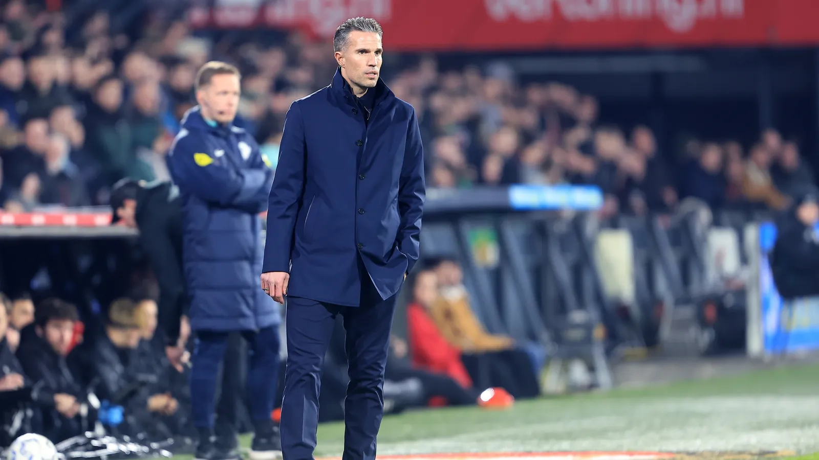 OPSTELLING | Van Persie laat Hwang in basis beginnen