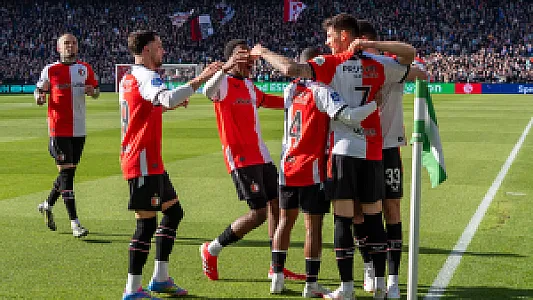 Feyenoord doet goede zaken in Eredivisie na winst op Go Ahead Eagles