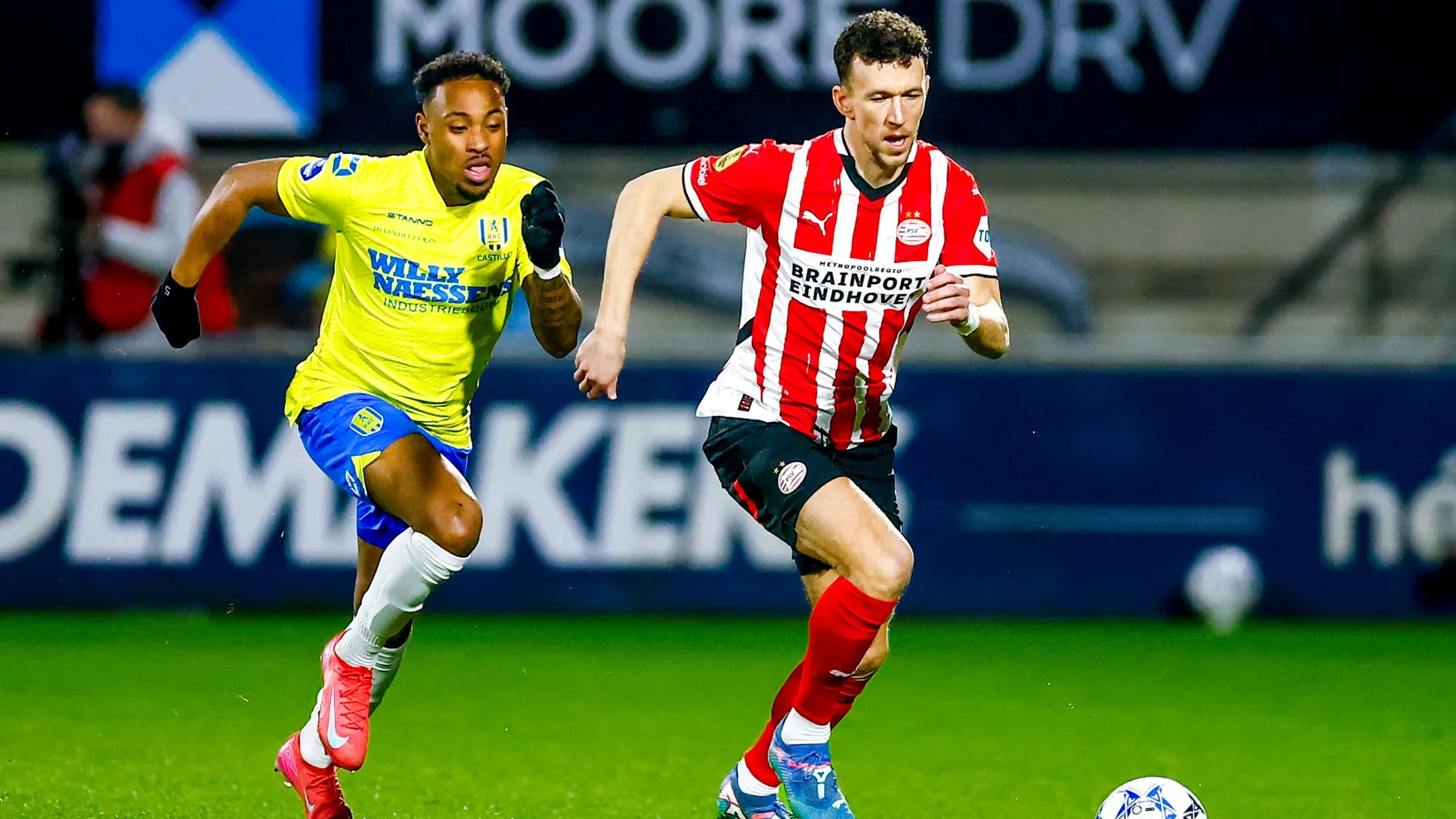 EREDIVISIE | Almere City FC en PEC Zwolle in evenwicht