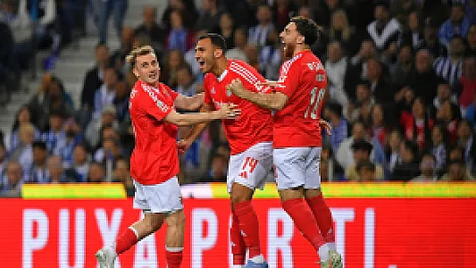 Oud-Feyenoorders | Kökçü en Aursnes vechten om de landstitel