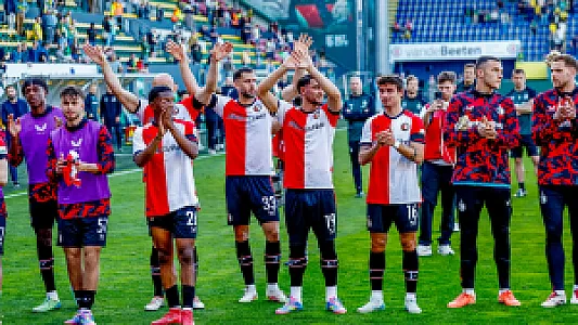 STAND | Feyenoord blijft derde na winst op Fortuna Sittard