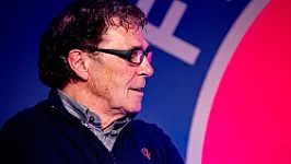 Van Hanegem spreekt mooie woorden: "Hij gaf het voetbal wat extra kleur"