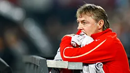 Materiaalmannen van Feyenoord halen herinneringen op aan Carlo de Leeuw