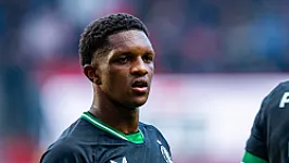 OFFICIEEL | Read tekent nieuw contract