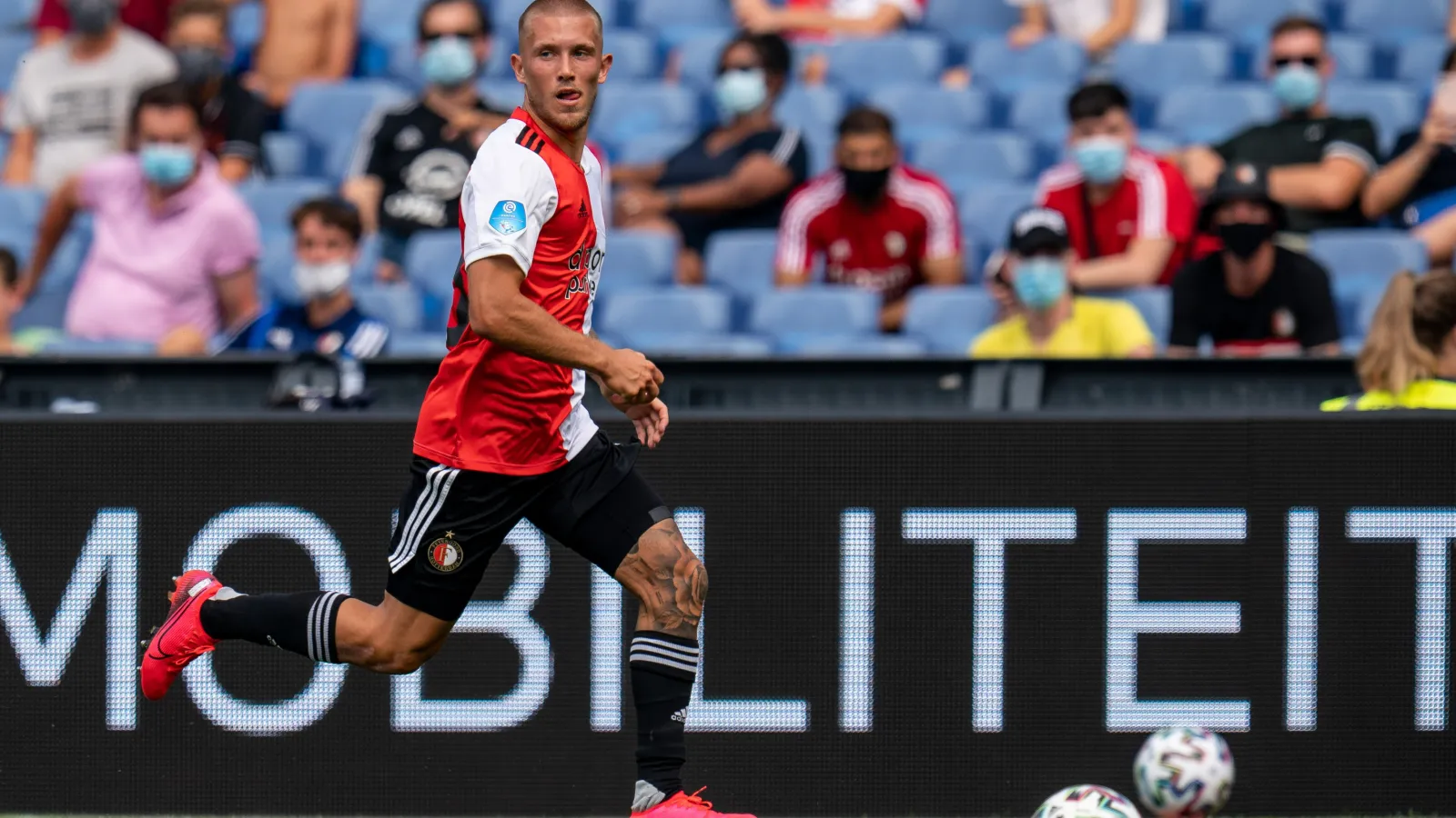 Oud-speler Feyenoord stopt met profvoetbal op 25-jarige leeftijd