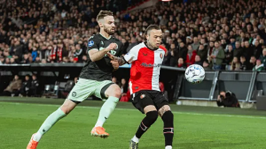 Feyenoord komt met documentaire over Quilindschy Hartman