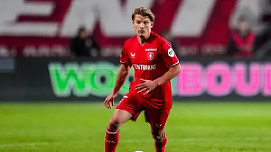 AD: 'Feyenoord en FC Twente naderen akkoord'
