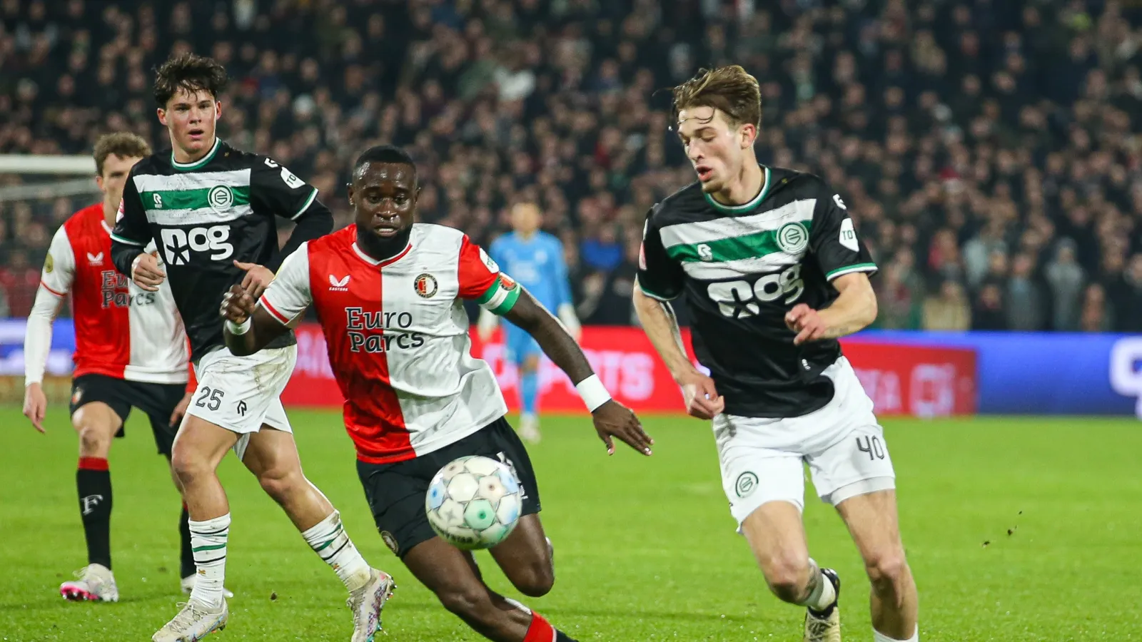 'Het is niet uitgesloten dat ze daar ook nog serieus naar gaan hengelen'