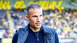 Van Persie: 'Ik weet niet of het heel handig is om dat nu hier zo te delen'