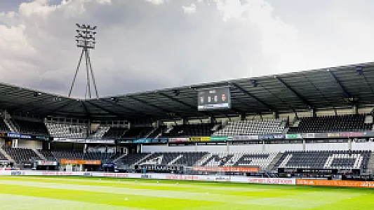 UPDATE | Lat omhoog gebracht waardoor wedstrijd kan starten