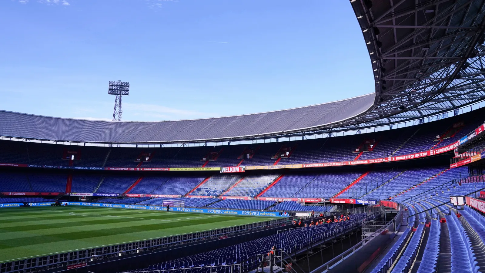 'Feyenoord gaat oefenen tegen Belgische club'