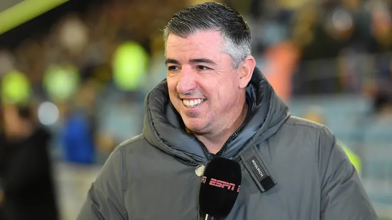 Makaay helpt Ueda: 'Met deze buitenspelers bij Feyenoord is dat ook lastig'