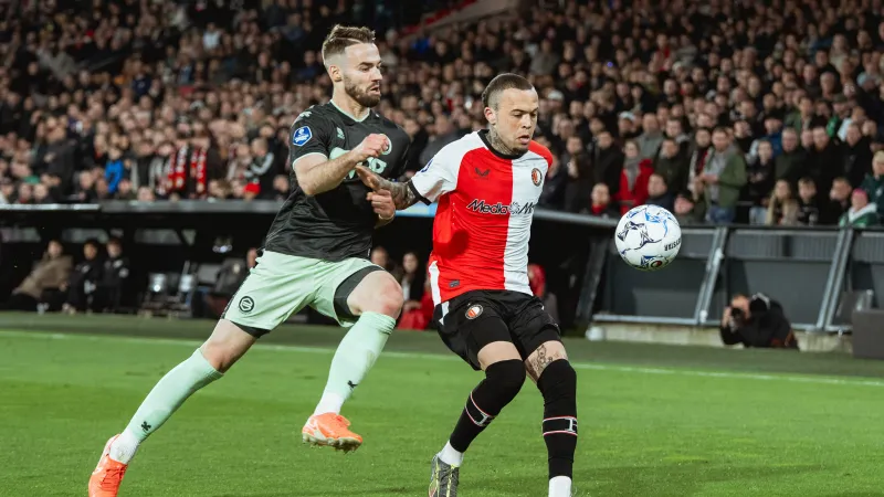 Van Persie verklapt basisplaats voor Hartman tegen RKC Waalwijk
