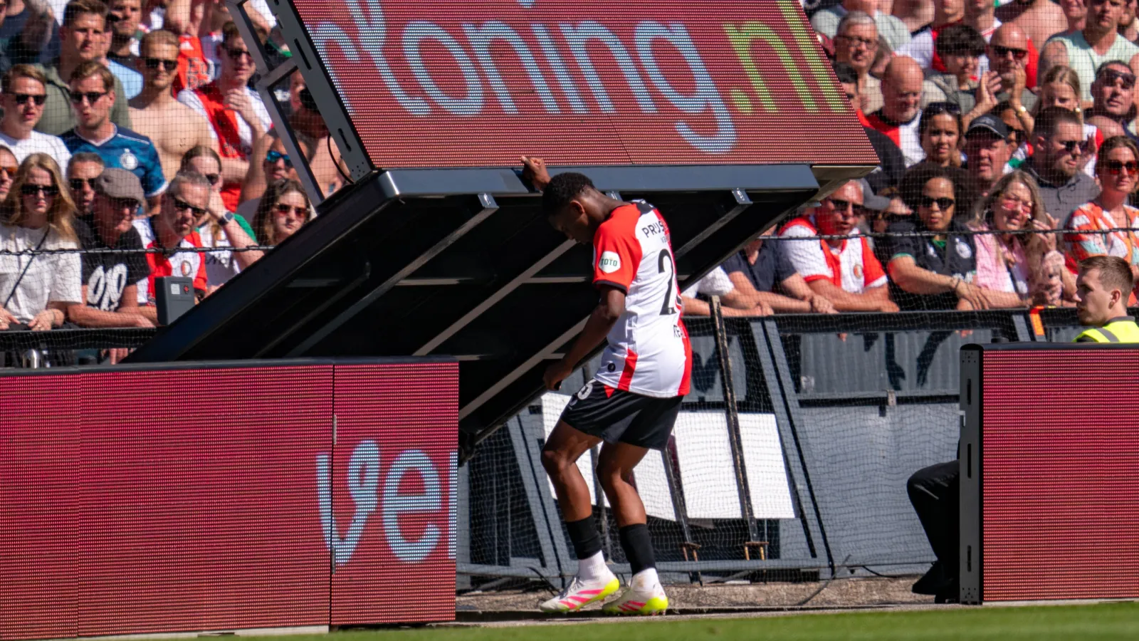 Onzekerheid over inzetbaarheid Read tegen sc Heerenveen