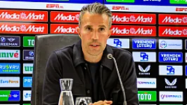 Vermoedelijke opstelling: 'Van Persie vangt schorsing Hwang op met Zerrouki'