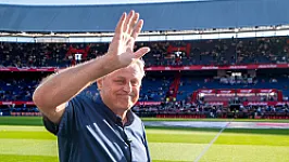 Houtman krijgt staande ovatie en ontvangt Willem van Hanegem Trofee