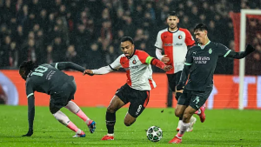 'Feyenoord biedt Timber nieuw contract aan'