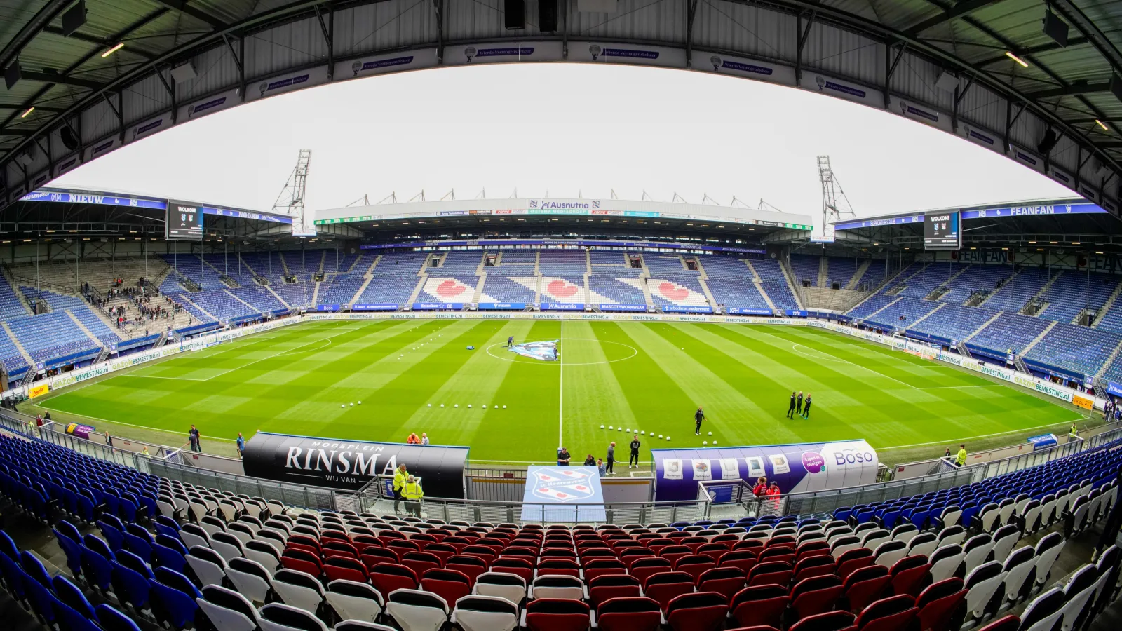 LIVE | SC Heerenveen - Feyenoord 0-0 | De wedstrijd is begonnen