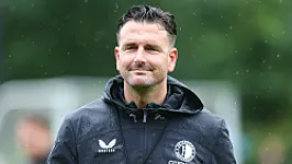 'Feyenoord maakt op korte termijn vertrek Stam bekend'