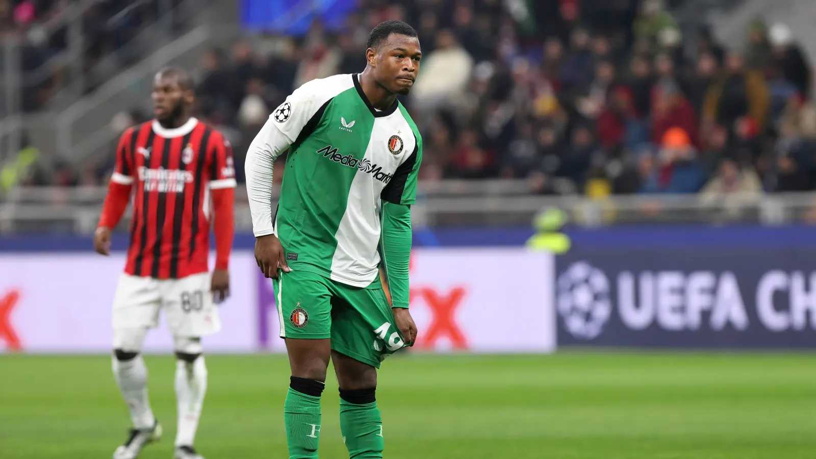 Romano: 'Redmond vertrekt bij Feyenoord en tekent voor vier jaar in Engeland'