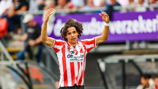 'Tweede Eredivisie club concreet voor overname Zechiël'