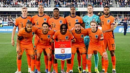 OPSTELLING | Oranje start met een enkele oud-Feyenoorder in de basis tegen Malta