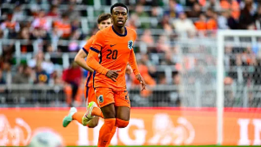 INTERLANDPERIODE | Invallers Valente en Poku voorkomen nederlaag Jong Oranje tegen Jong Finland